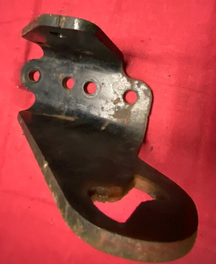 FREIGHTLINER 21-26098-002 Hood REST, Support - , MOUNT, BRACKET,