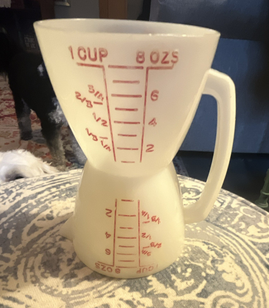 Tupperware White Dual-Sided Plastic Liquid Measuring Cup 1 Cup 8 oz