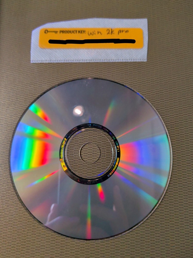 Microsoft Windows 2000 Server CD WITH PRODUCT KEY