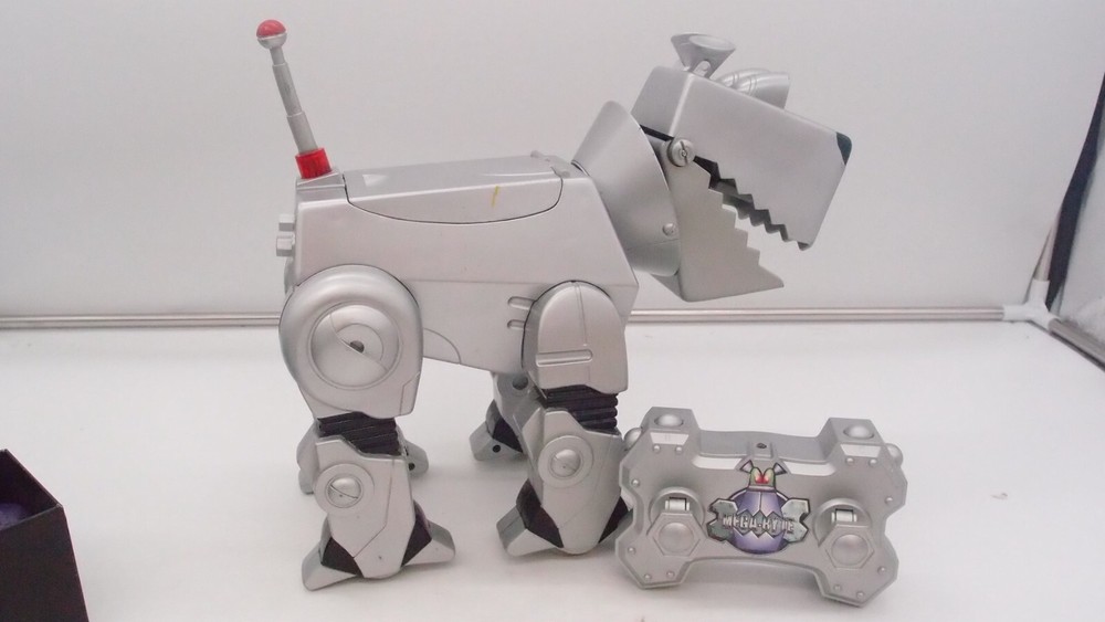 Mega Byte The Hound Droid (Wow wee, 1999)