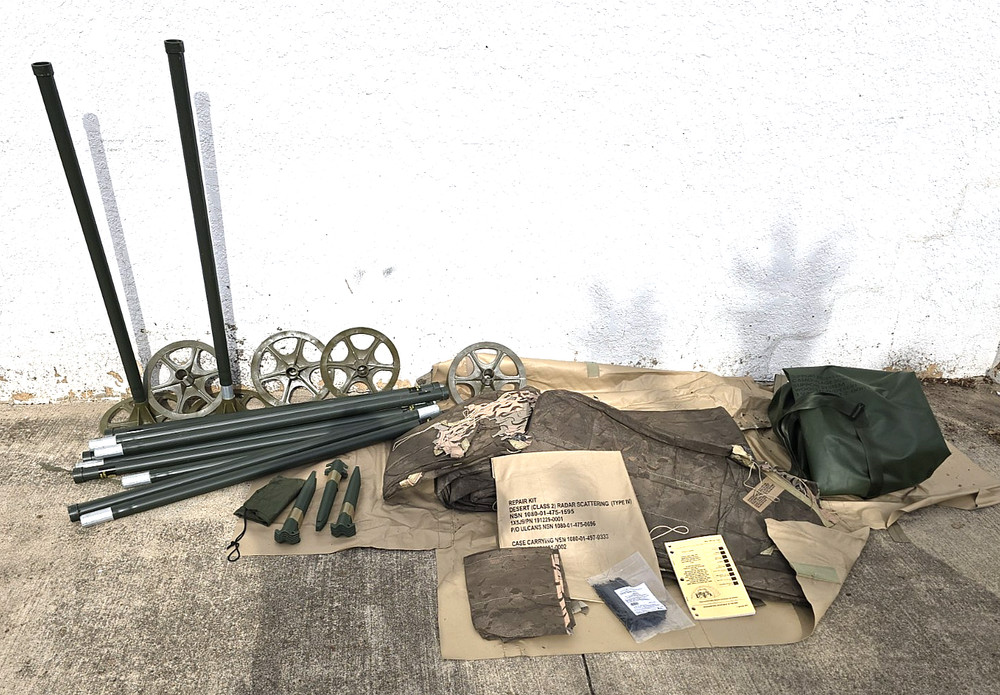 US Army Desert Camouflage Screen Class 2 Radar Scatter Type 4 + Support Pole Set