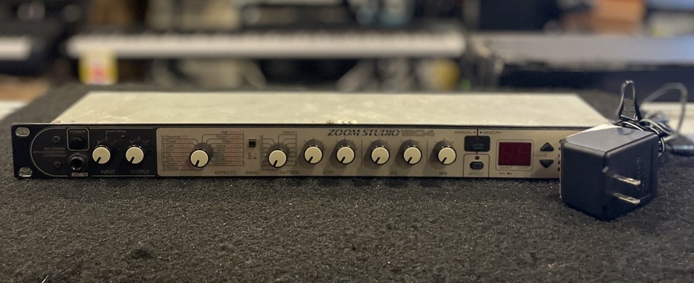 1996 Zoom Studio 1204 Digital Multi Effects Processor Silver w/ Power Cable