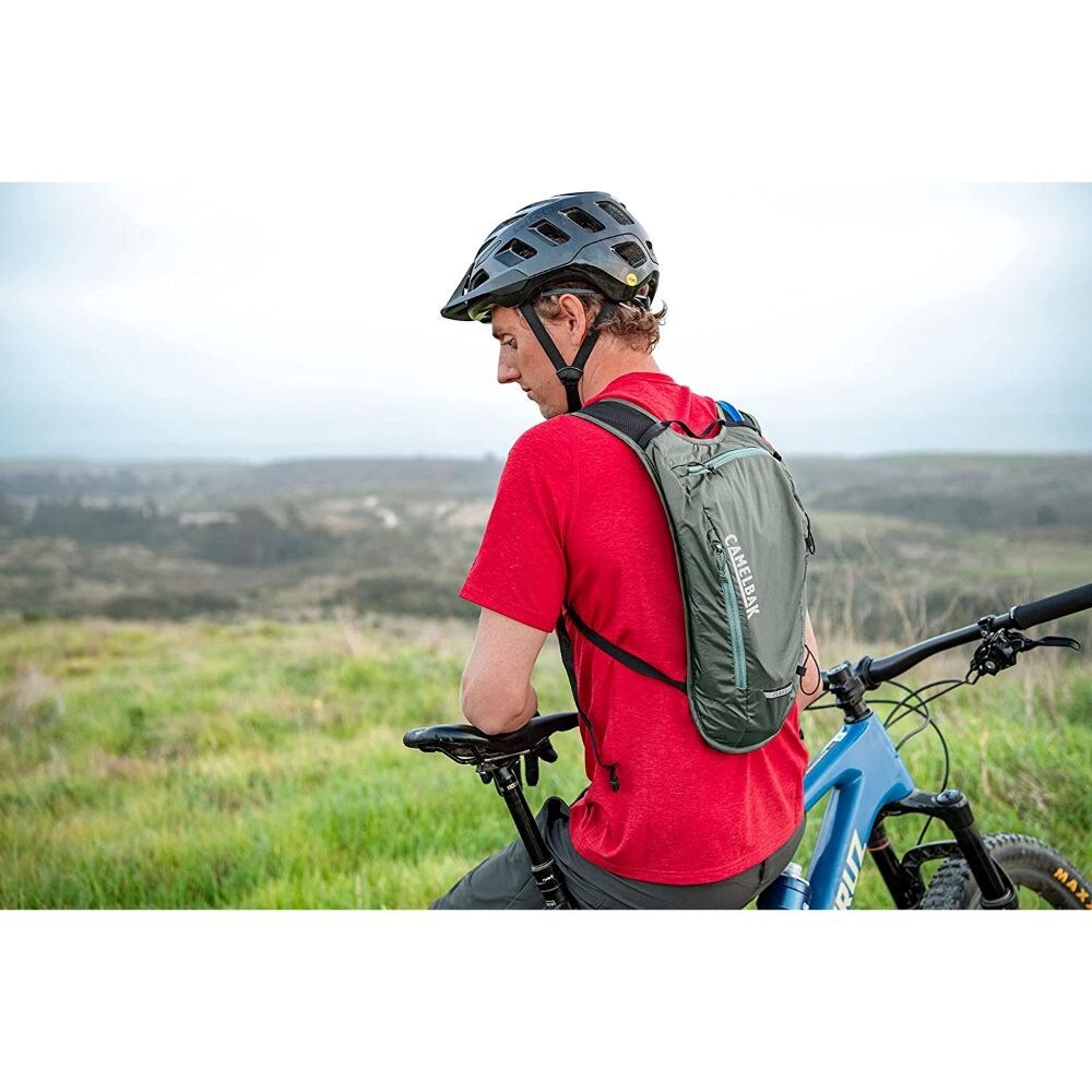 CamelBak Classic Light Gunmetal/Hydro Hydration Pack 70oz