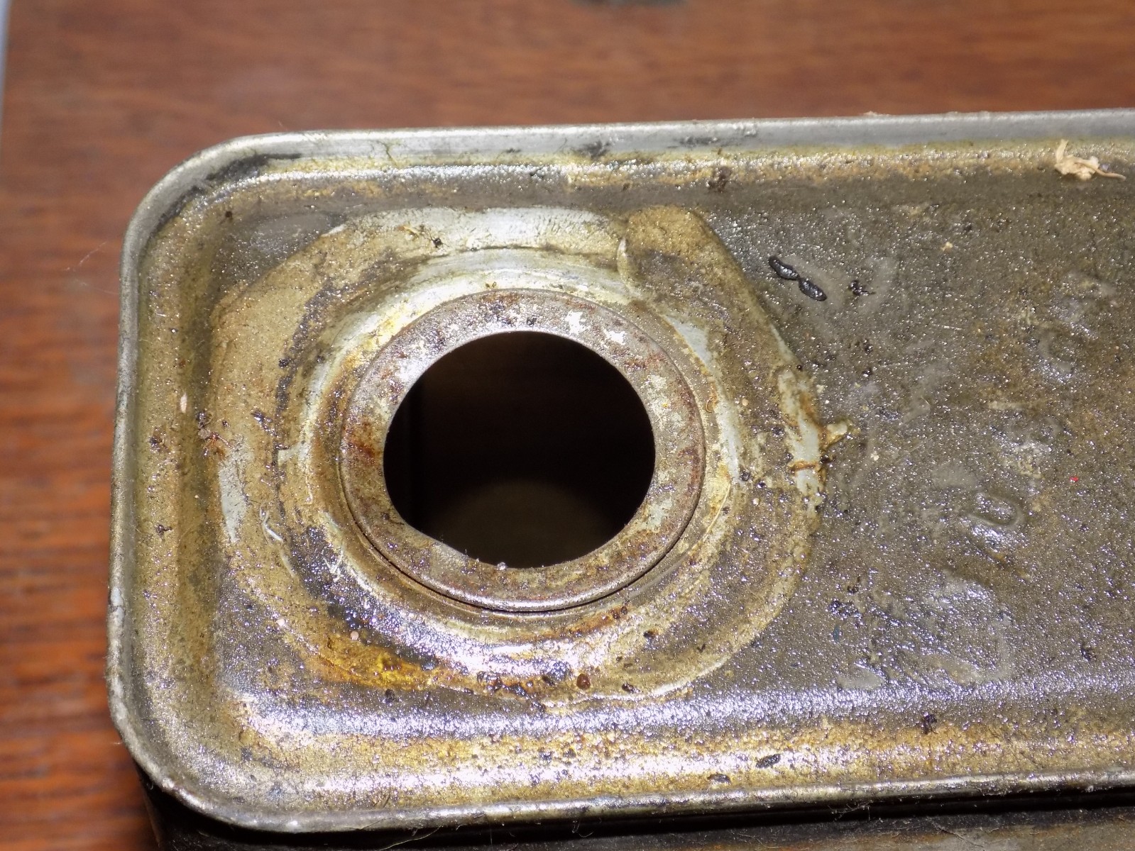 Vintage Veedol Empty One Gallon Oil Can