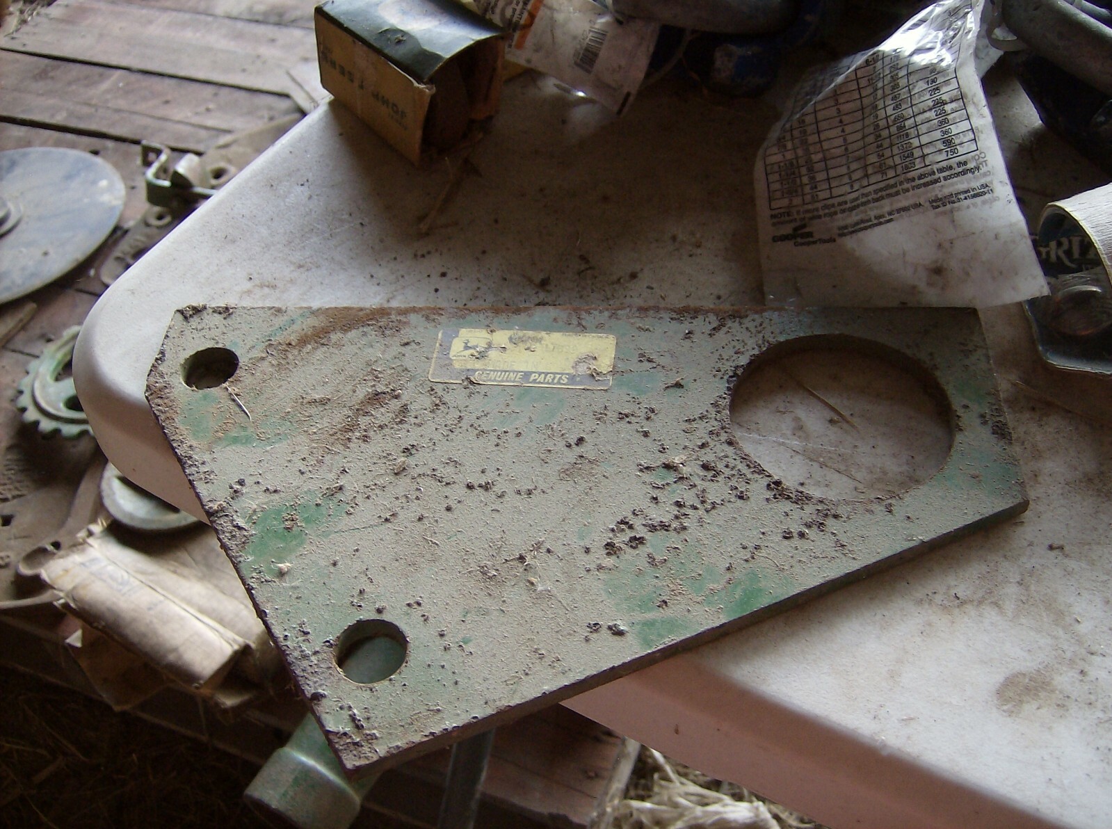 C17899 JOHN DEERE PLATE?