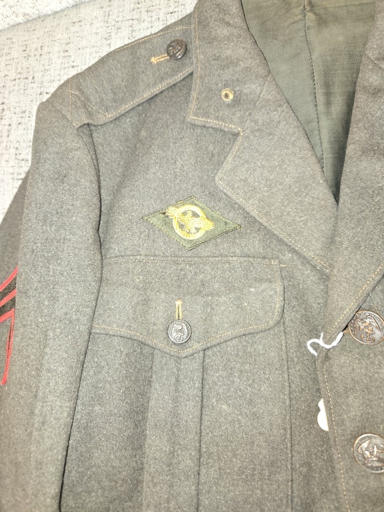 WW2 USMC COAT 2ND MARINE DIVISION