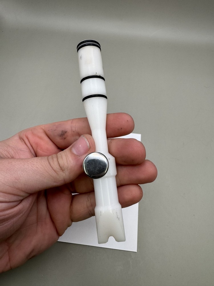 Bob Long 2k5 Intimidator Bolt White