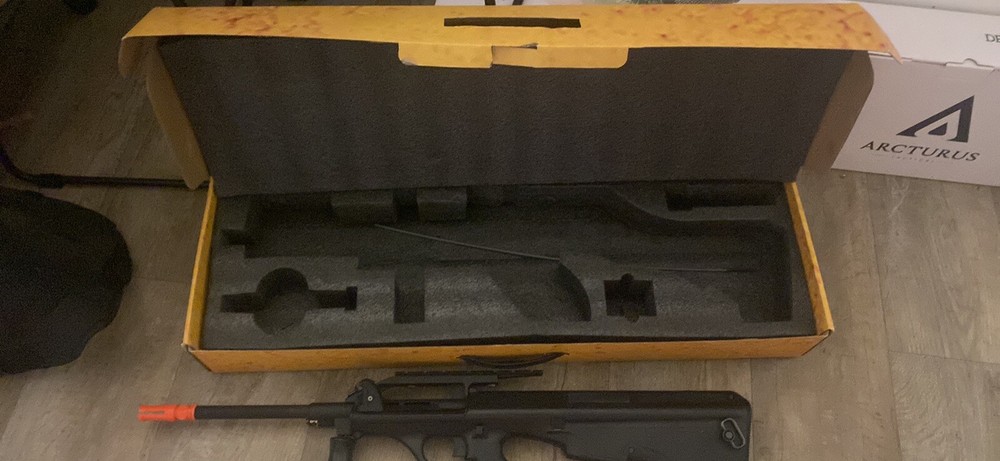 airsoft guns and gears