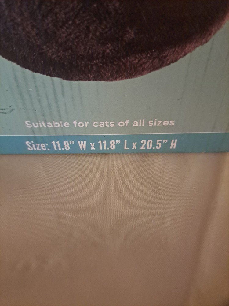 Plush Pal Play Post. 20" Tall. Cat Scratch Post. New