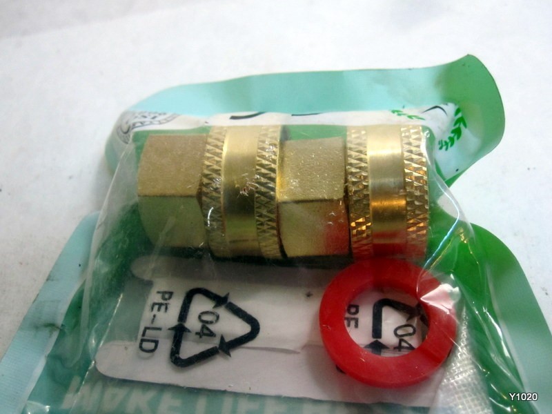 A033-2F Female 1/2 x 3/4 2 PCS