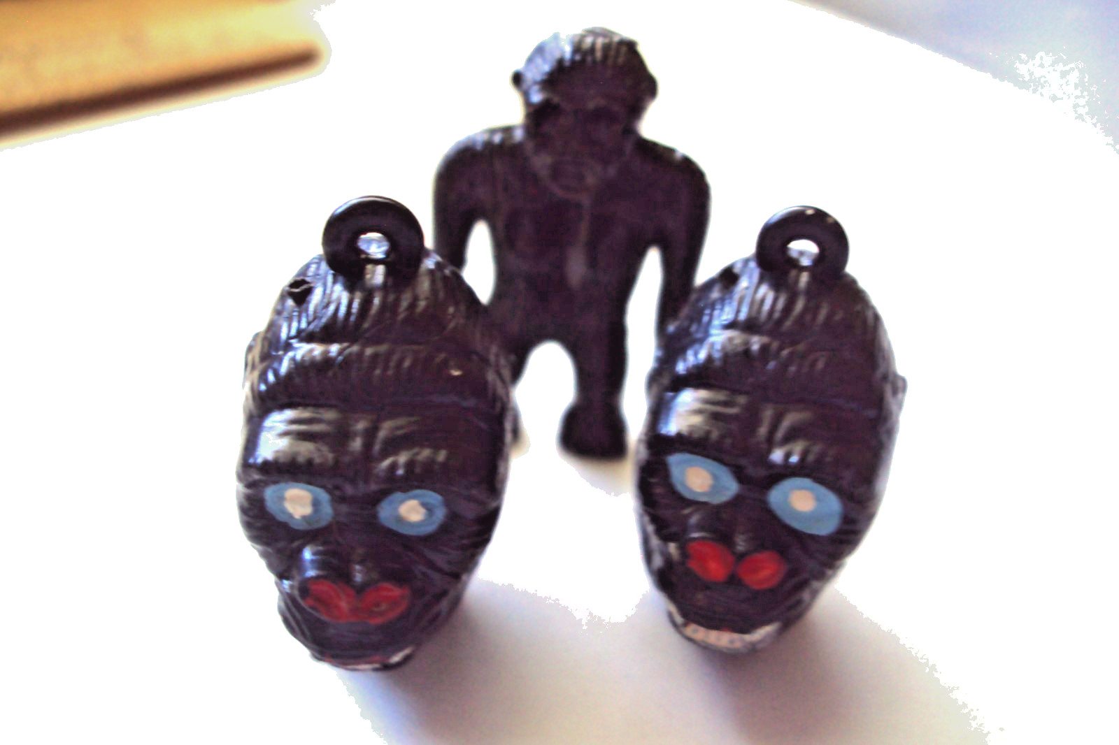 Vtg Gumball Charm Cracker Jack 60's HK  KING KONG/ GRANDSON OF KONG vending toy