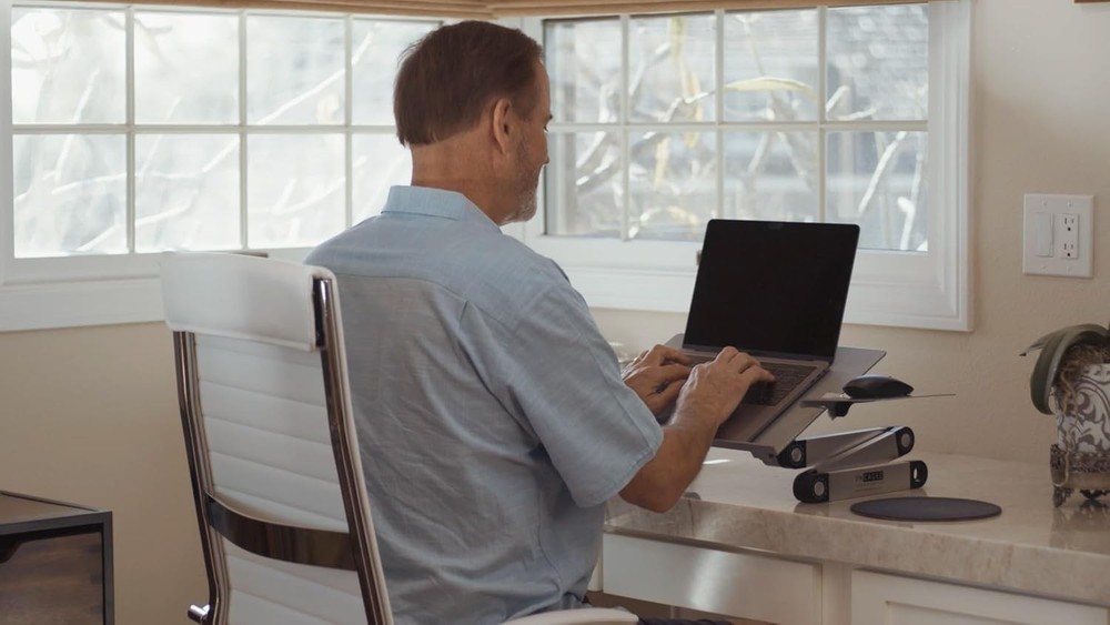 Foldable Cooling Computer Holder