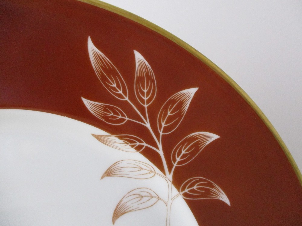 FURSTENBERG/ BRUNSWICK FANTASY RED DINNER PLATE- 10 1/2" -1102J