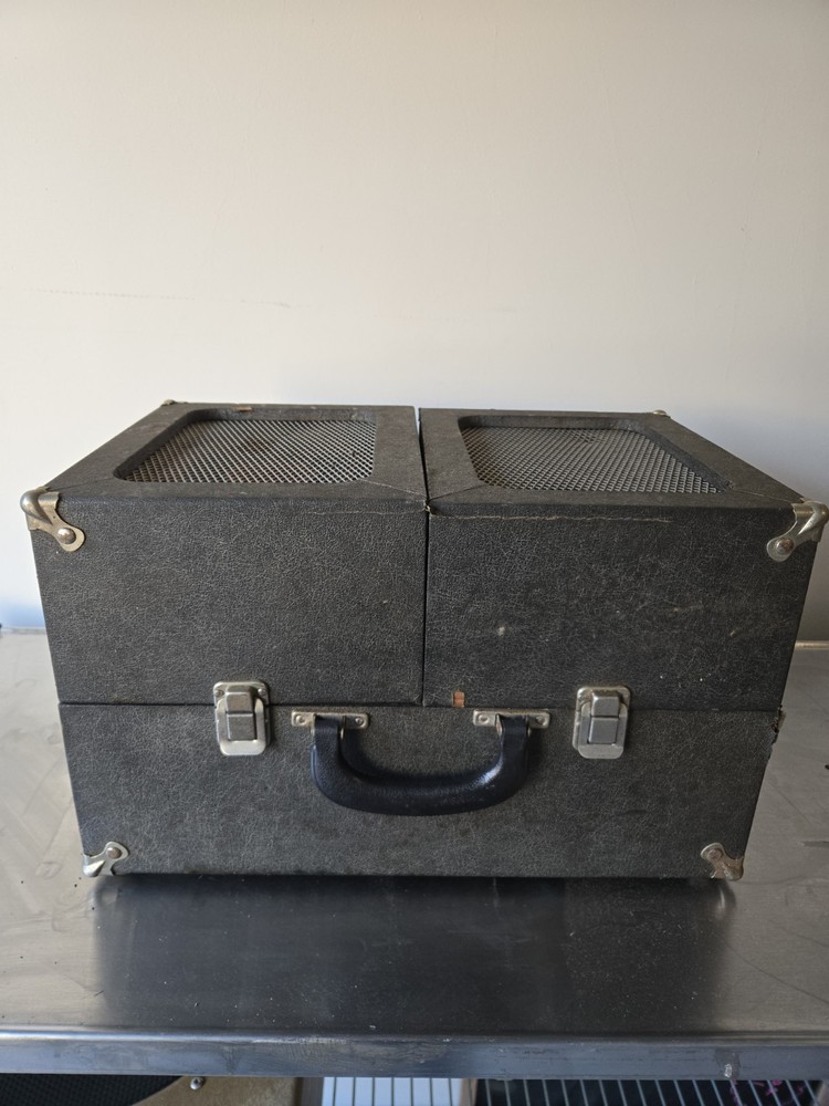 Hamilton Electronics 942 Vintage Portable Record Player Turntable with Case