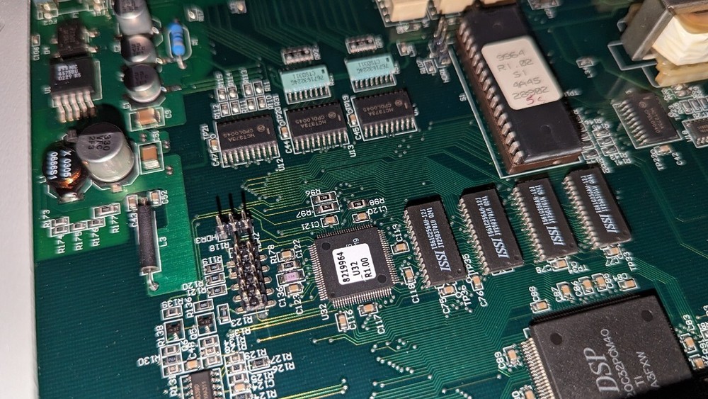 Valcom V-9964 Digital Feedback Eliminator UNTESTED For Parts