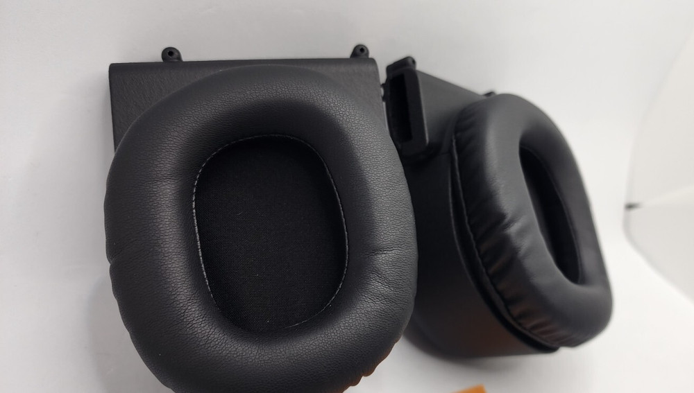 HTC VIVE Focus 3 / Vision Headset - Deluxe Audio Padding Upgrade Attachment