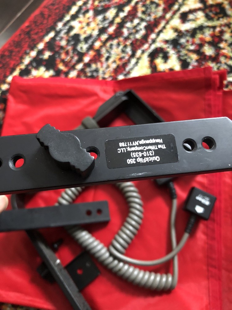 Stroboframe flash bracket Lot with Nikon SC 17 tTL Cable
