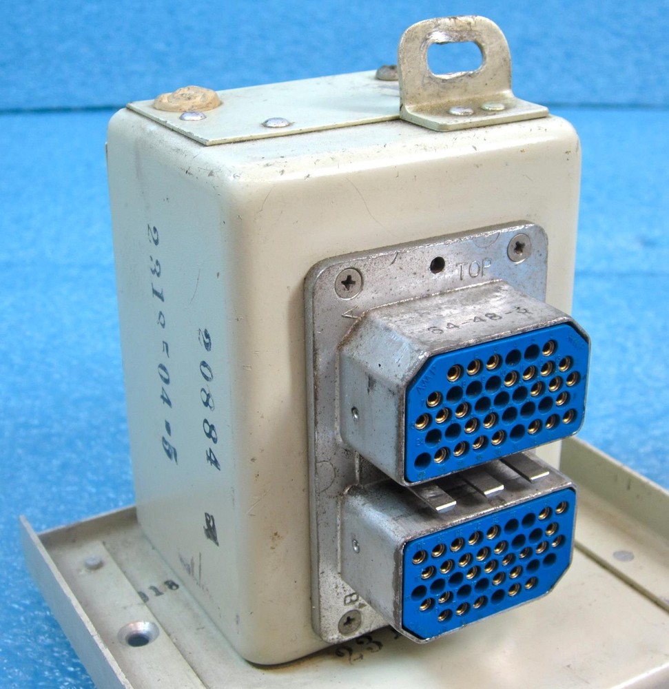 LEAR 2138504-30 TRAY MOUNT RACK, AVIATION SURPLUS