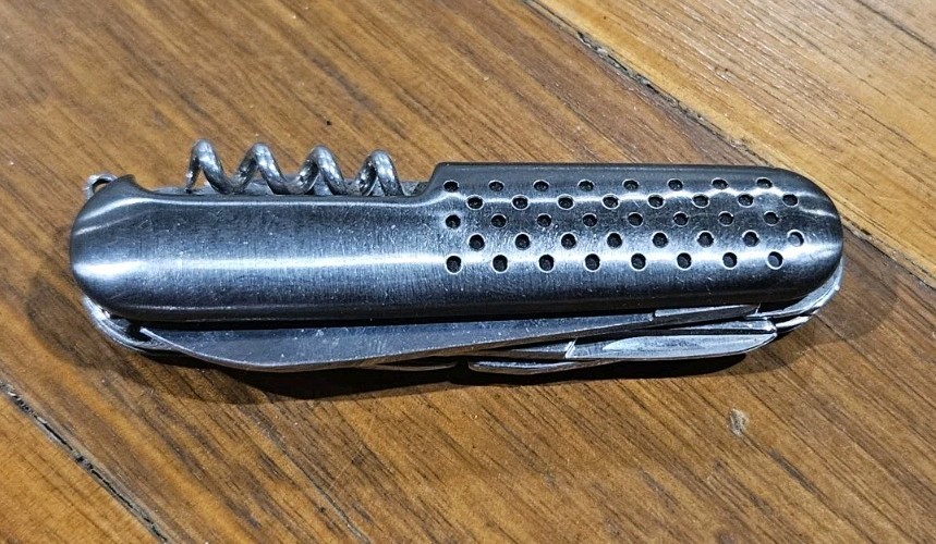 Stainless Steel Multi-Tool Pocket Knife – 8 Function – Wenger Style – EDC