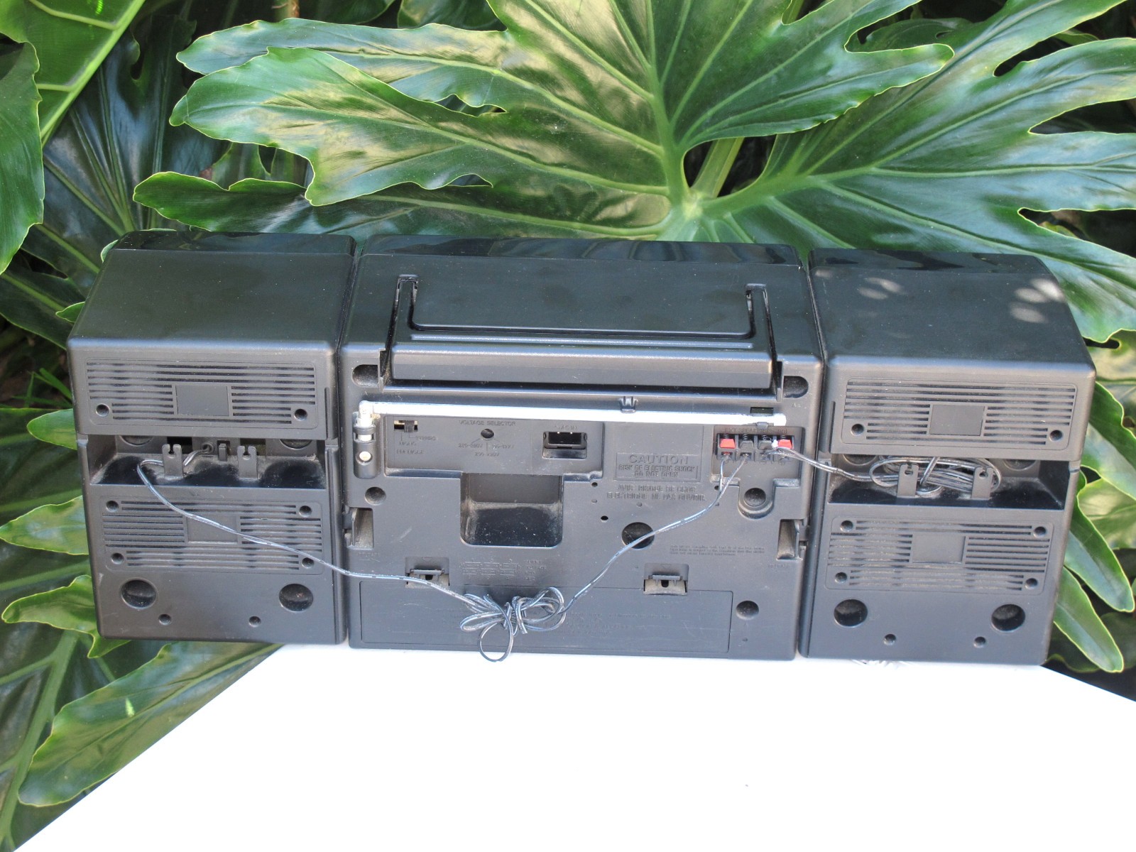 VTG Sanyo M9250K AM/FM Boombox Cassette Tape Portable Stereo Tested & Working!