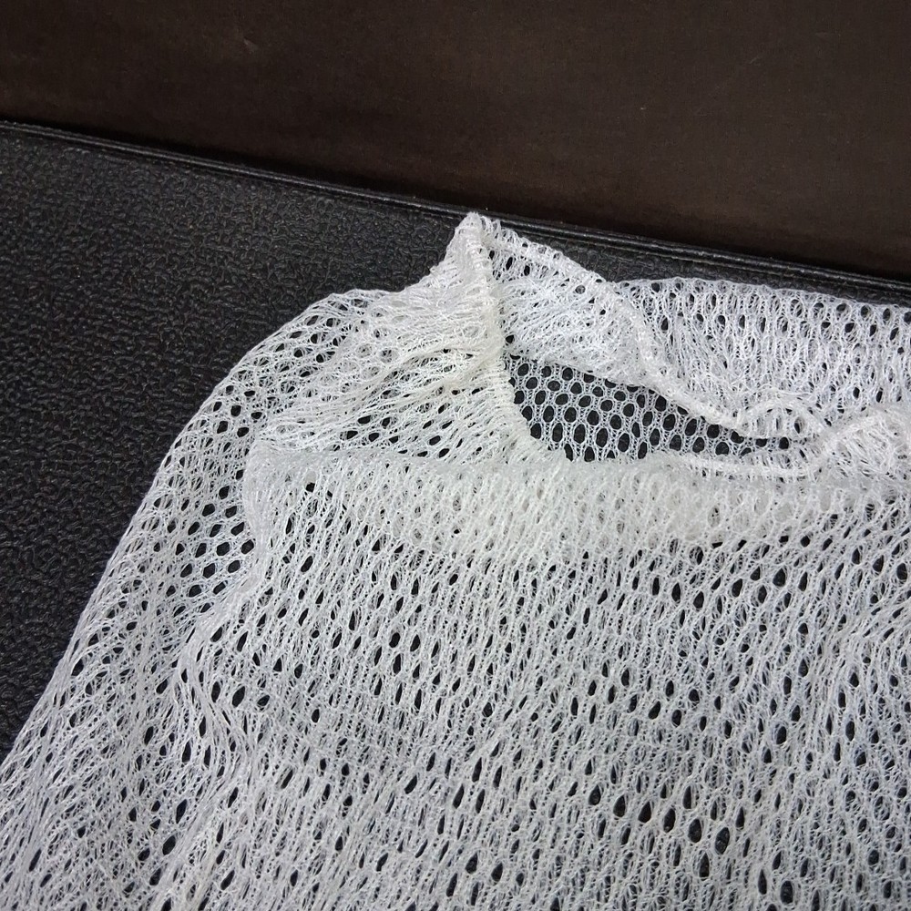 Pair of 20" x 32" White Mesh Pull String Closure Laundry Carrying Bags