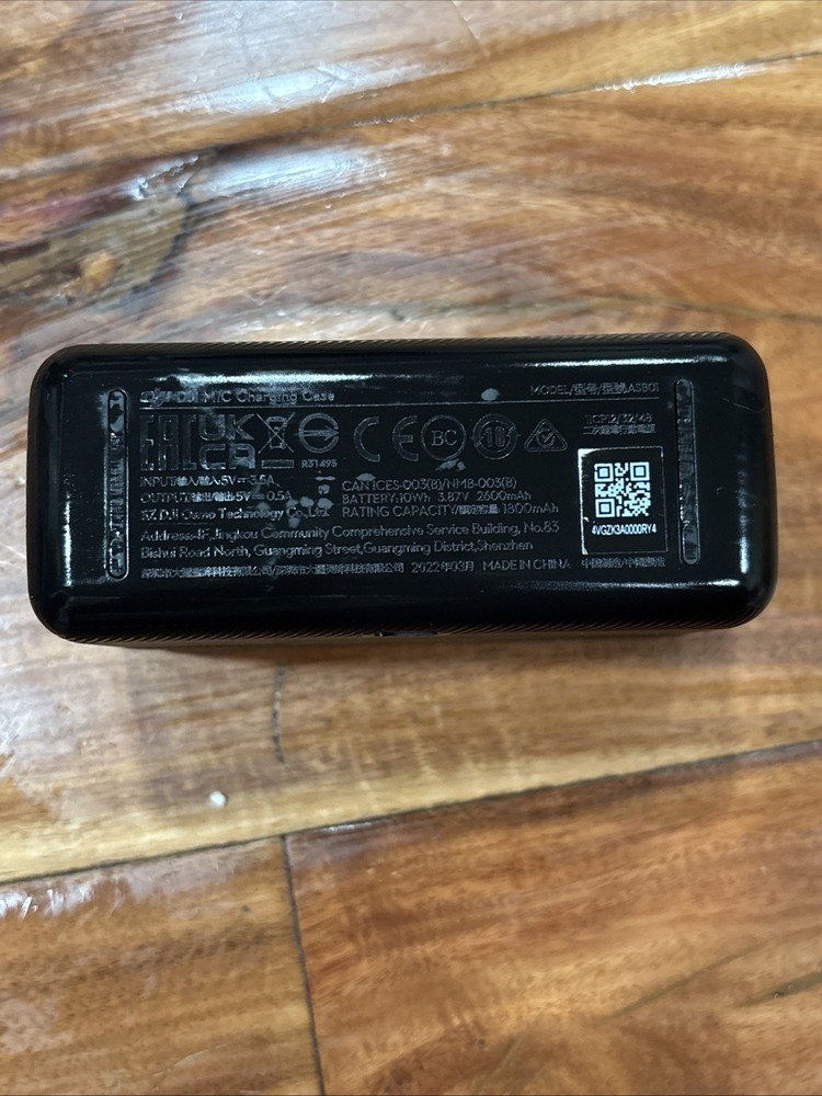 DJI Mic Dual-Transmitter Compact Digital Wireless Microphone System ASB01