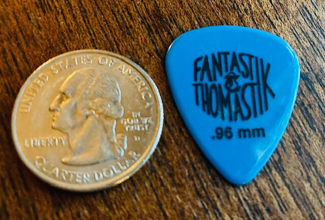 Fantastik Thomastik by Dunlop .96 mm Guitar / Mandolin PICK - Medium Gauge Blue