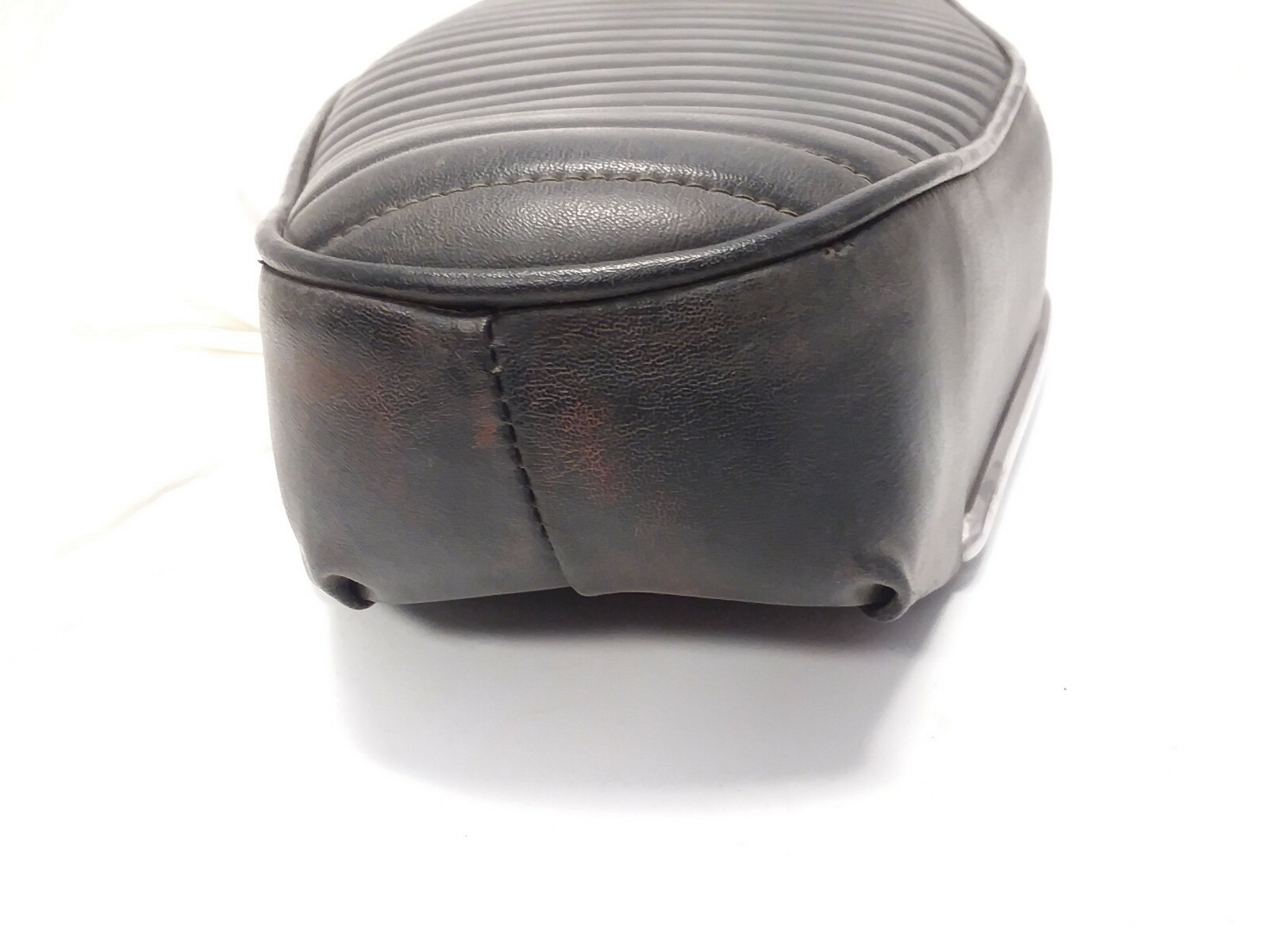 TRIUMPH TR25W 250 SEAT SADDLE 82-9472 ORIGINAL "NOT REPRODUCTION"