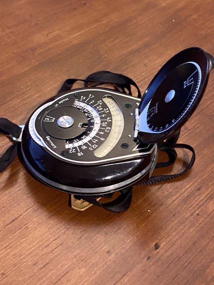 Vintage Bertram Chrolon Light Meter