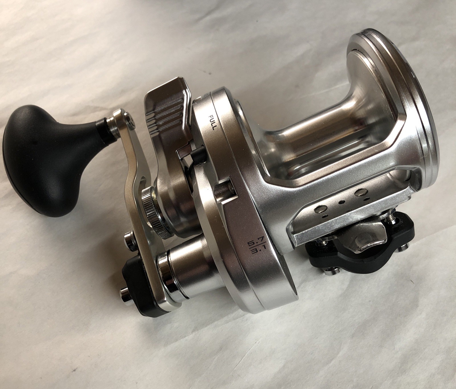Shimano Speed Master 16II 2 Speed Saltwater Reel - Right - 5.7:1/3.1:1 - 16 Size
