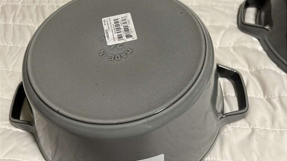 Staub Cast Iron, 5 qt, Round, dutch oven, 3-pc Stackable Set
