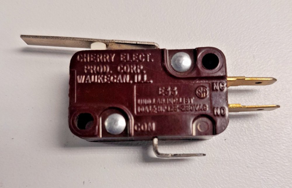 NOS Cherry Electrical E33 Miniature Micro Switch 1/2HP 10 AMP 125-250VAC