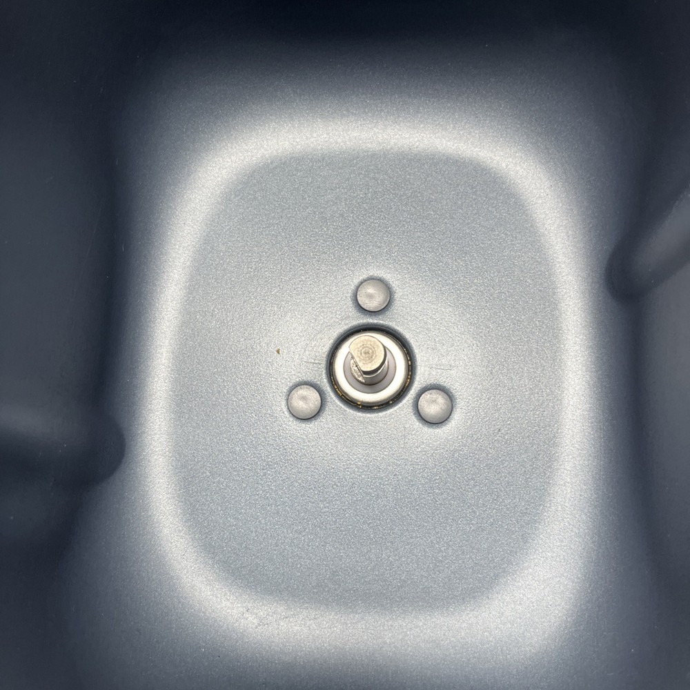 Breadman Bread Maker Model TR520 Bread Machine Loaf 2 Pc Set Pan & Paddle