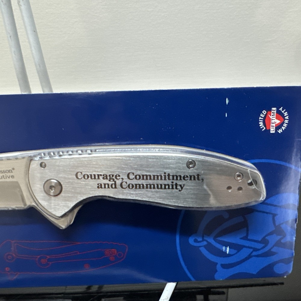 NEW Smith & Wesson Executive Platinum Frame Lock Stainless Folding Pocket Knife