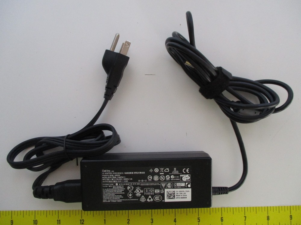 Dell AC/DC Adapter Model FA90PM111 with Output 19.5V 4.62A