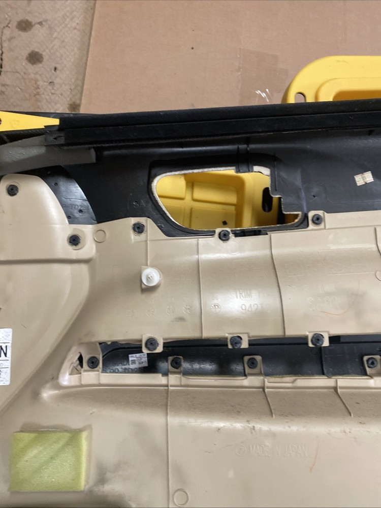 2004 2005 2006 2007 Subaru Forester Front Left Driver Side Door Panel Oem