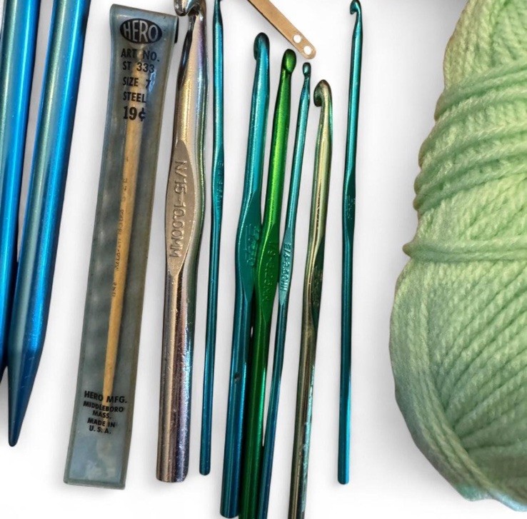Knitting Needles Crochet Hooks Assorted Models and Sizes Lot