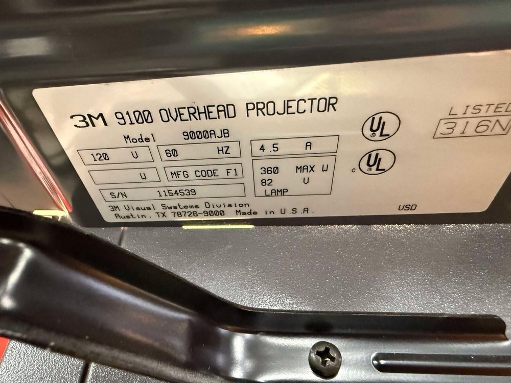 3M 9100 OVERHEAD PROJECTOR 9000AJB