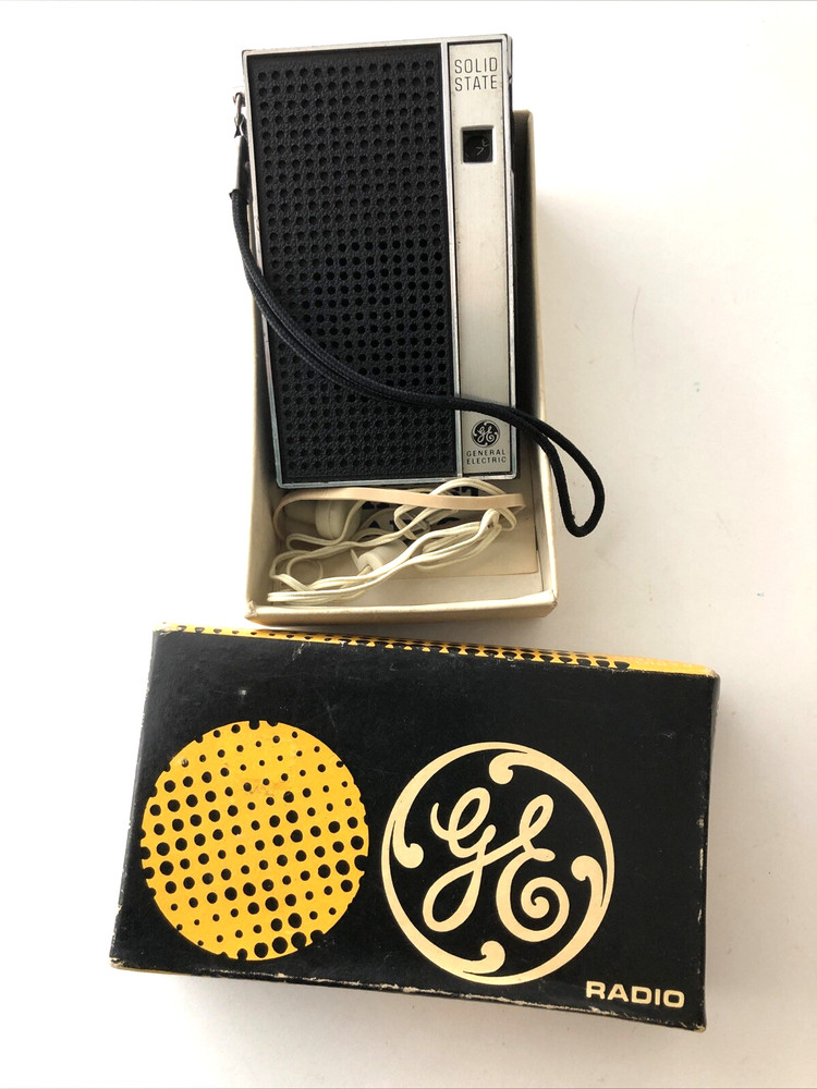 VTG General Electric Solid State Radio P2750 With Box & Earphone - does not work