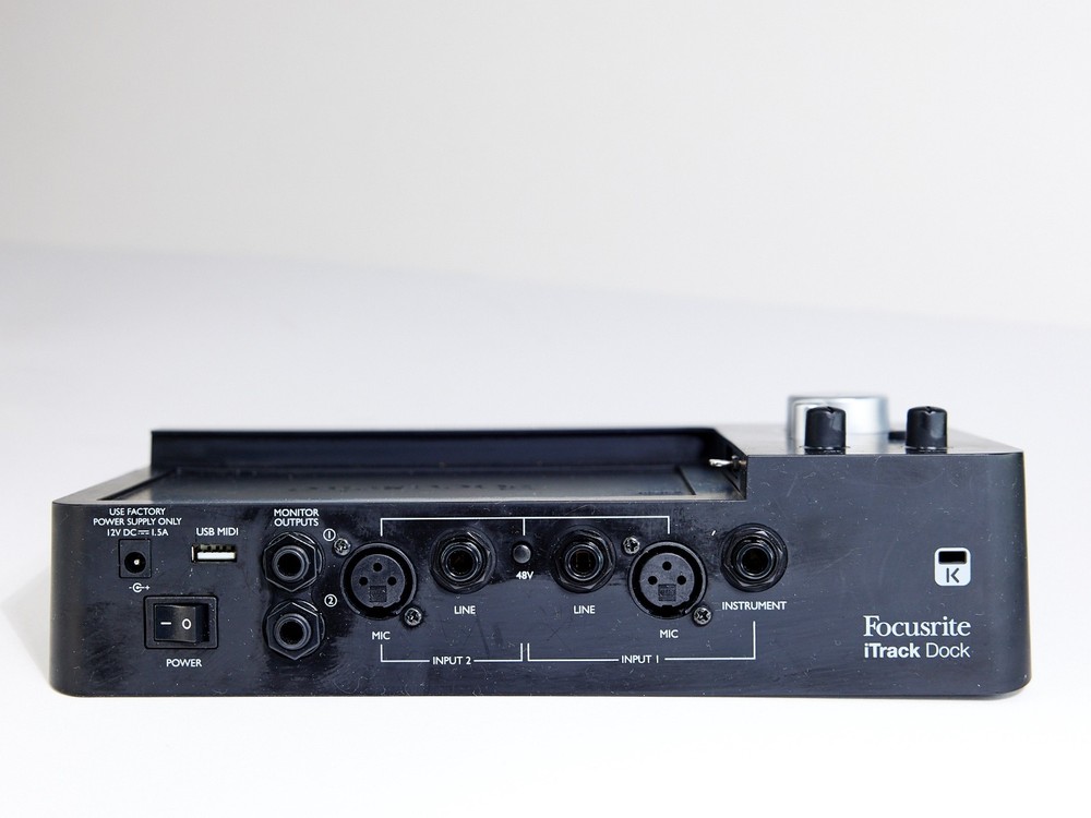 Focusrite iTrack Dock w/ iPad Audio Interface Pre-Amp USB MIDI XLR 1/4" Used