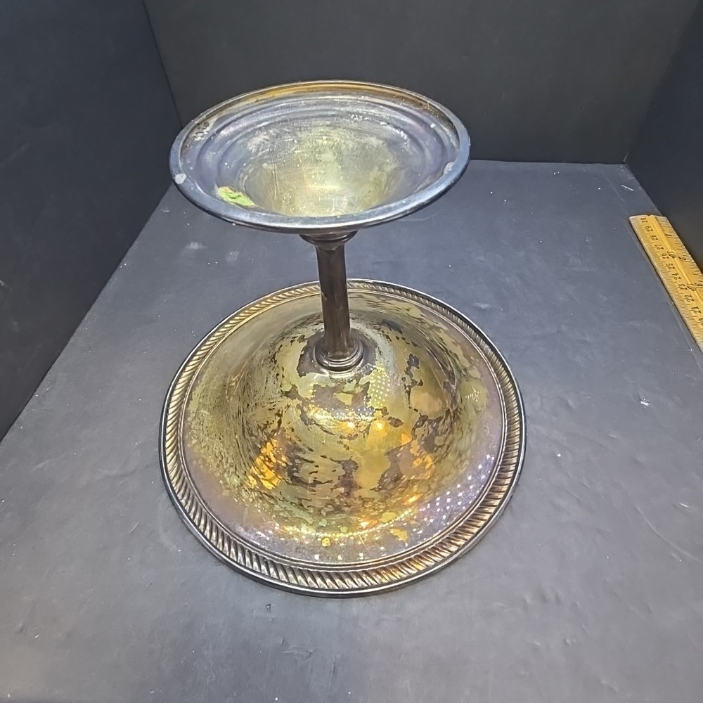 WM Rogers MFG Co 4240 Silver Plated Pedestal Candy Dish Decor Vintage Bowl