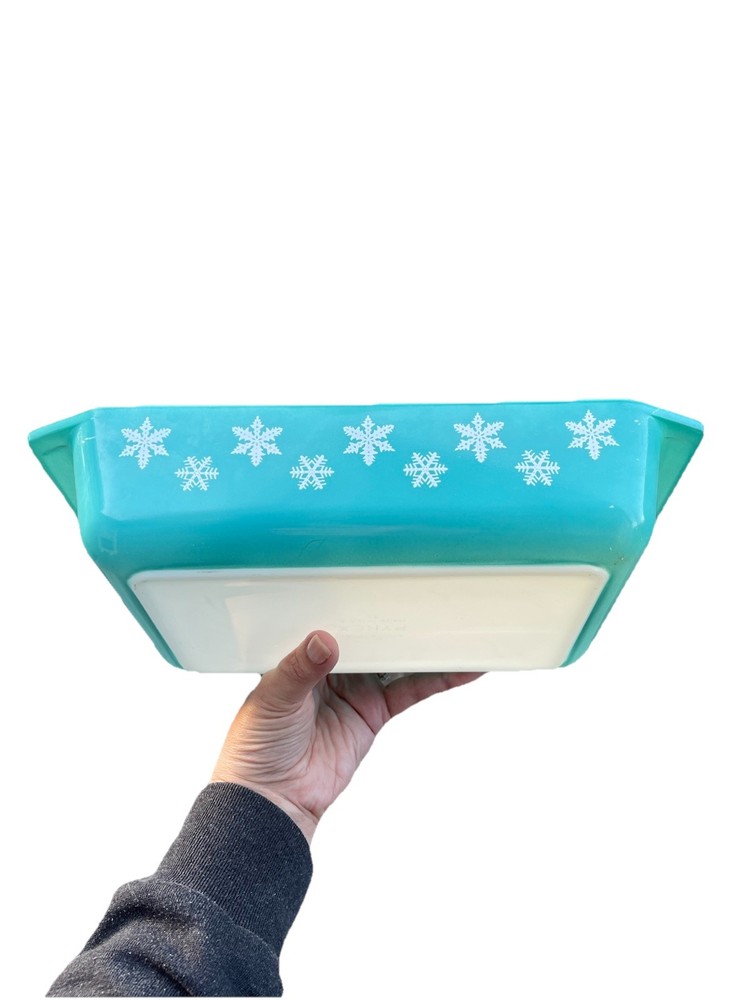 Vintage PYREX ~ 2 Quart Turquoise SNOWFLAKE ~ Rectangular Baking Dish ~ 575-B 🤩