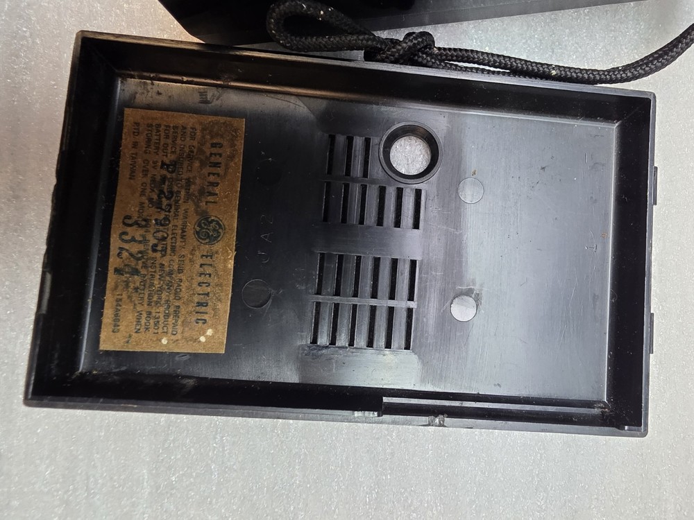 General Electric Solid State Black AM Radio