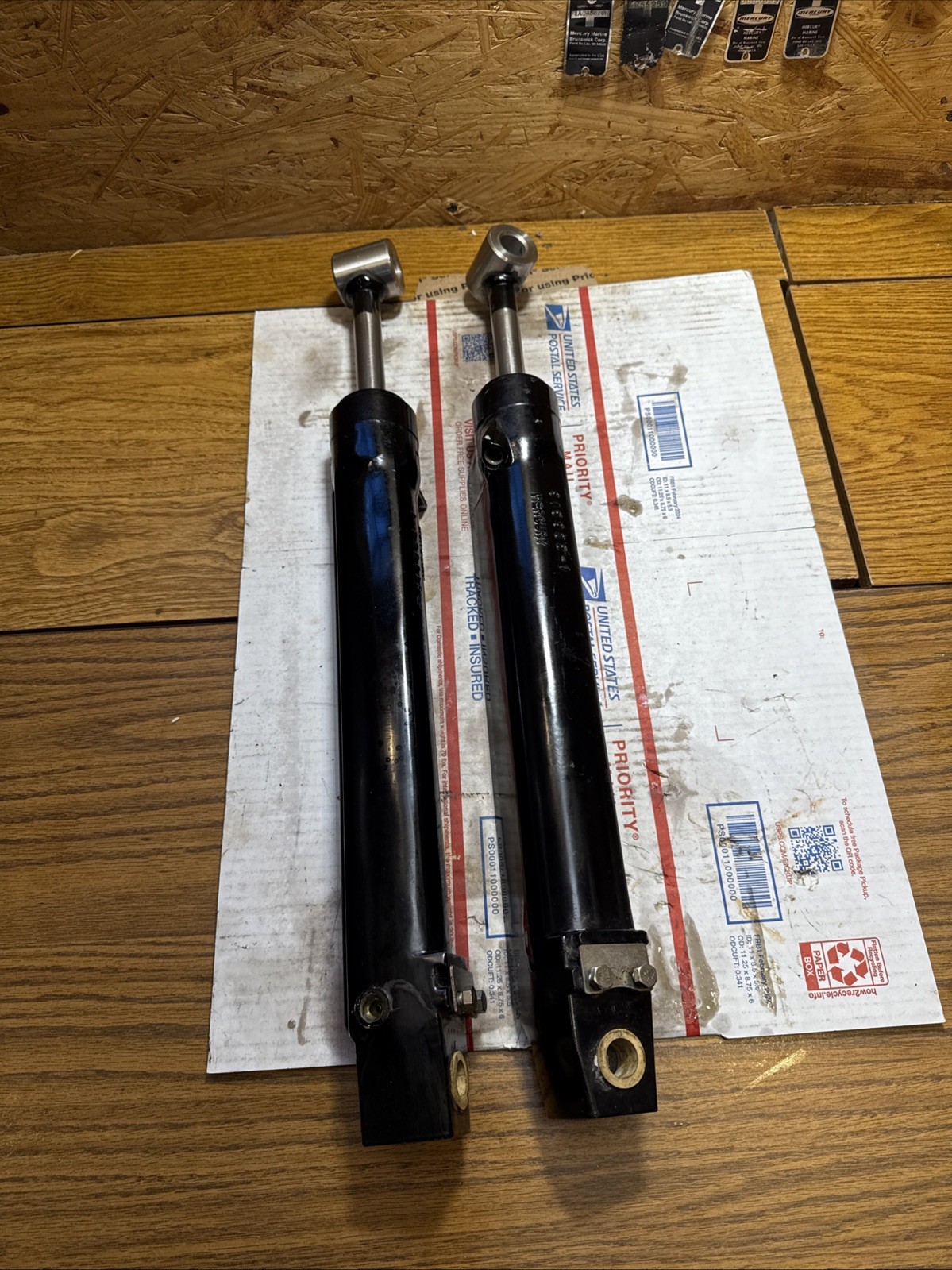 Mercruiser trim cylinders 815935-1/815954-1