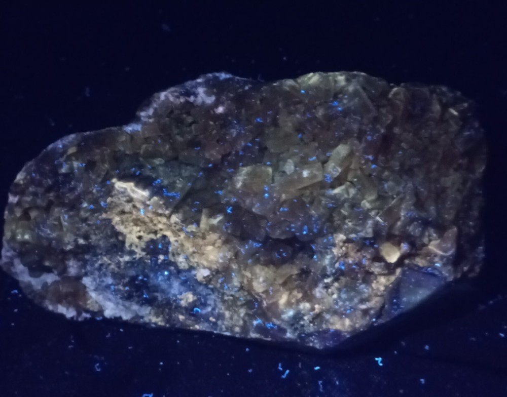 Green Tabular Barite Crystal Cluster Uv Reactive Fluorescent