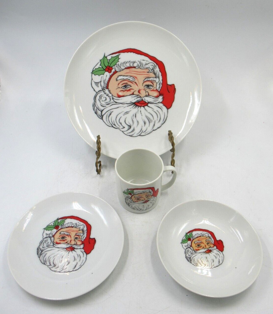 Christmas Dinnerware Set in Box Santa 4 PC Vintage
