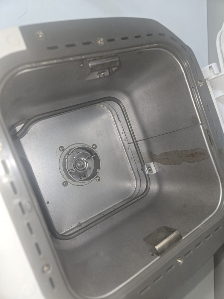 Sumbean 1.5 Lbs Bread Maker Model 5890