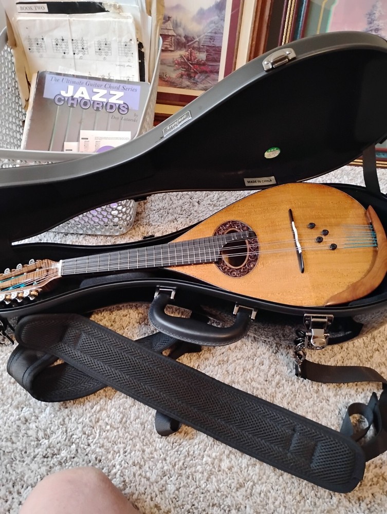 Labraid Roman Classical Mandolin