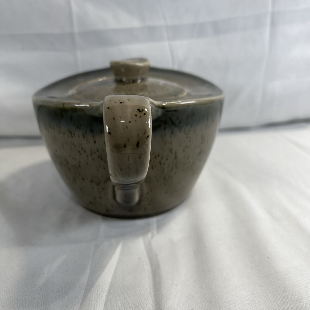 B. Smith Exclusively For Bed Bath & Beyond Pottery Teapot Green