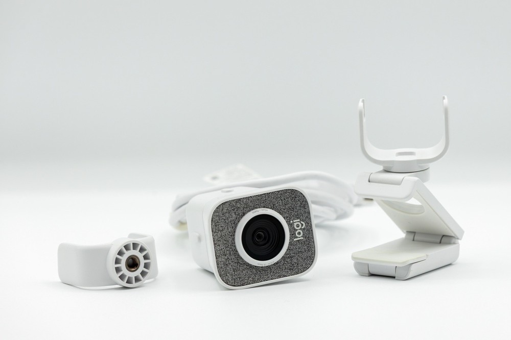 Logitech Bundle (USB-C StreamCam & K380 Bluetooth keyboard)